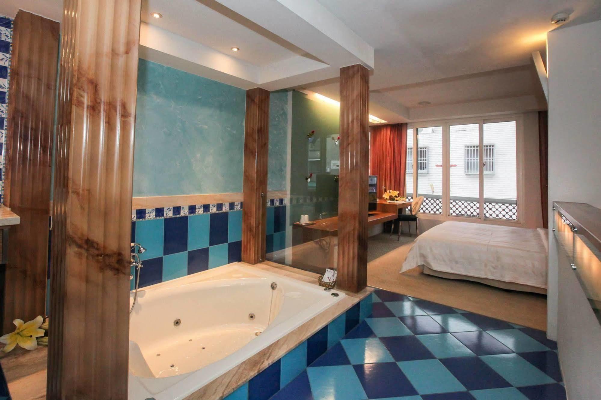 Edinburgh Motel Tainan Exterior foto